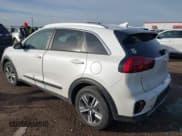 ✅ 2022 Kia Niro EX • VIN: KNDCD3LDXN5527720 • Lot: 41025004. Wystawiony na IAAI z przebiegiem 37 420 mil. Bezpłatny archiwum sprzedaży aukcyjnych z USA i szczegółowy raport historii pojazdu na DreamBid. Zdjęcie 3.