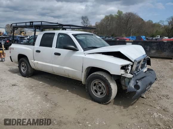 ✅ 2006 Dodge Dakota ST • VIN: 1D7HE28N26S701982 • Лот: 51218215. Размещён на Copart с пробегом 169 678 миль миль. Получите бесплатный доступ к архиву аукционных продаж из США и посмотрите подробный отчёт об истории автомобиля на DreamBid. Изображение 4.