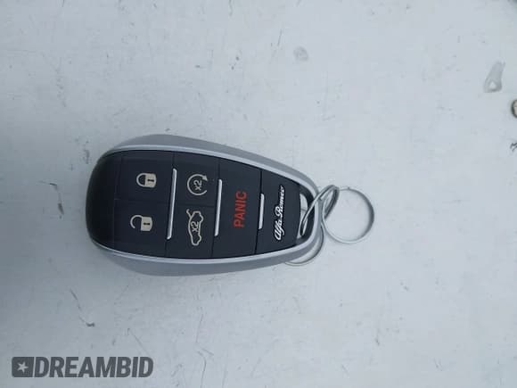 ✅ 2018 Alfa Romeo Giulia Ti Sport • VIN: ZARFAEEN8J7596983 • Лот: 42288356. Опубликован ранее на IAAI с пробегом 78 696 миль. Бесплатный доступ к архиву аукционных продаж из США и подробный отчёт об истории автомобиля на DreamBid. Изображение 11.