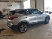 ✅ 2022 Kia Seltos LX • VIN: KNDEPCAA7N7308193 • Lot: 43451058. Listed on IAAI with Not provided. Free auction sales archive from the USA and detailed vehicle history report at DreamBid. Image 4.