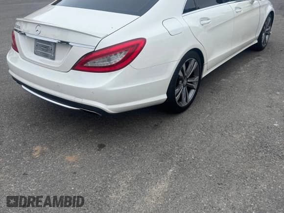 ✅ 2012 Mercedes-Benz CLS 550 • VIN: WDDLJ7DB4CA011280 • Лот: 94120705. Опубликован ранее на Copart с пробегом 138 682 миль. Бесплатный доступ к архиву аукционных продаж из США и подробный отчёт об истории автомобиля на DreamBid. Изображение 4.