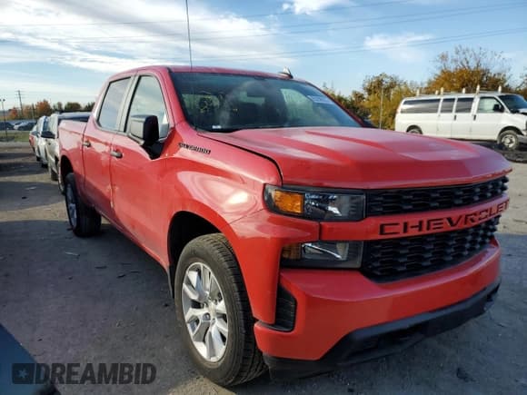 ✅ 2021 Chevrolet Silverado 1500 Custom • VIN: 1GCPYBEK9MZ381460 • Lot: 65288922. Wystawiony na Copart z przebiegiem 47 553 mil. Bezpłatny archiwum sprzedaży aukcyjnych z USA i szczegółowy raport historii pojazdu na DreamBid. Zdjęcie 1.