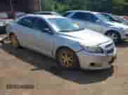 2013 Chevrolet Malibu LS z VIN 1G11A5SA9DF289623, wystawiony jako IAAI lot #42799545 z przebiegiem 188 436 mil mil oraz . Historia ofert i sprzedaży dostępna na DreamBid. Obrazek 1.