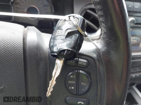 ✅ 2014 Ford Expedition Max Limited • VIN: 1FMJK2A51EEF43058 • Лот: 42962969. Опубликован ранее на IAAI с пробегом 214 480 миль. Бесплатный доступ к архиву аукционных продаж из США и подробный отчёт об истории автомобиля на DreamBid. Изображение 11.