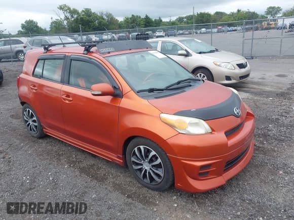 ✅ 2008 Scion xD • VIN: JTKKU10458J031197 • Lot: 43028005. Listed on IAAI with 127,981 mi. Free auction sales archive from the USA and detailed vehicle history report at DreamBid. Image 1.