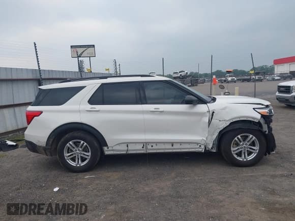 ✅ 2022 Ford Explorer XLT • VIN: 1FMSK7DH3NGC41301 • Lot: 42256526. Wystawiony na IAAI z przebiegiem 74 100 mil. Bezpłatny archiwum sprzedaży aukcyjnych z USA i szczegółowy raport historii pojazdu na DreamBid. Zdjęcie 14.