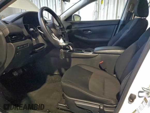 ✅ 2024 Nissan Sentra SV • VIN: 3N1AB8CVXRY351234 • Lot: 94343265. Listed on Copart with 35,585 mi. Free auction sales archive from the USA and detailed vehicle history report at DreamBid. Image 7.