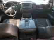 2019 Chevrolet Silverado 2500HD LTZ z VIN 1GC1KTEY6KF105690, wystawiony jako Copart lot #80487685 z przebiegiem 179 828 mil mil oraz Szkoda całkowita • Salvage title. Historia ofert i sprzedaży dostępna na DreamBid. Obrazek 8.