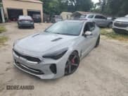 ✅ 2018 Kia Stinger GT2 • VIN: KNAE55LC8J6023399 • Lot: 92445975. Wystawiony na Copart z przebiegiem 120 184 mil. Bezpłatny archiwum sprzedaży aukcyjnych z USA i szczegółowy raport historii pojazdu na DreamBid. Zdjęcie 2.