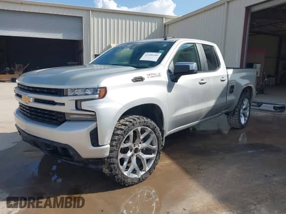 2020 Chevrolet Silverado 1500 LT с VIN 1GCRYDEDXLZ241406, выставлен на аукционе IAAI как лот 43300240 с пробегом 83 939 миль миль и . История ставок и продаж доступна на DreamBid. Изображение 20.