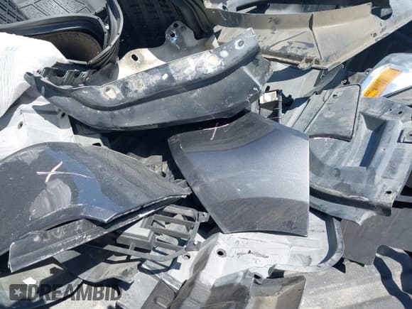 ✅ 2016 Toyota Tundra SR5 • VIN: 5TFEM5F13GX107424 • Lot: 42073037. Listed on IAAI with 88,451 mi. Free auction sales archive from the USA and detailed vehicle history report at DreamBid. Image 12.