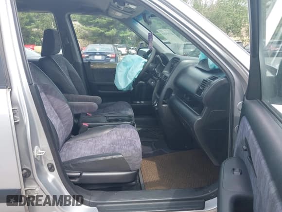 ✅ 2004 Honda CR-V LX • VIN: JHLRD78554C047987 • Lot: 42707459. Listed on IAAI with 142,763 mi. Free auction sales archive from the USA and detailed vehicle history report at DreamBid. Image 5.