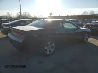 ✅ 2013 Dodge Challenger R/T • VIN: 2C3CDYBT3DH684409 • Lot: 42778935. Wystawiony na Copart z przebiegiem 164 405 mil. Bezpłatny archiwum sprzedaży aukcyjnych z USA i szczegółowy raport historii pojazdu na DreamBid. Zdjęcie 3.