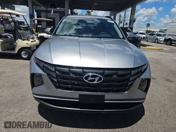 2024 Hyundai Tucson SEL with VIN 5NMJB3DE1RH382414, listed as a IAAI auction lot 42957123 with 28,642 mi miles and . Bid and sale history available at DreamBid. Image 1.