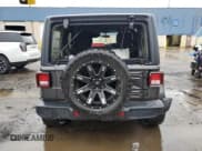 ✅ 2019 Jeep Wrangler Unlimited Sahara • VIN: 1C4HJXEN0KW514931 • Лот: 81565815. Опубликован ранее на Copart с пробегом 224 581 миль. Бесплатный доступ к архиву аукционных продаж из США и подробный отчёт об истории автомобиля на DreamBid. Изображение 6.