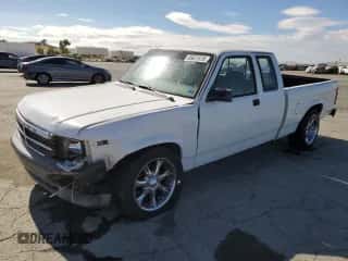 1994 Dodge Dakota z VIN 1B7GL23Y9RW108162, wystawiony jako Copart lot #65637515 z przebiegiem 138 389 mil mil oraz Szkoda całkowita • Salvage title. Historia ofert i sprzedaży dostępna na DreamBid. Obrazek 1.