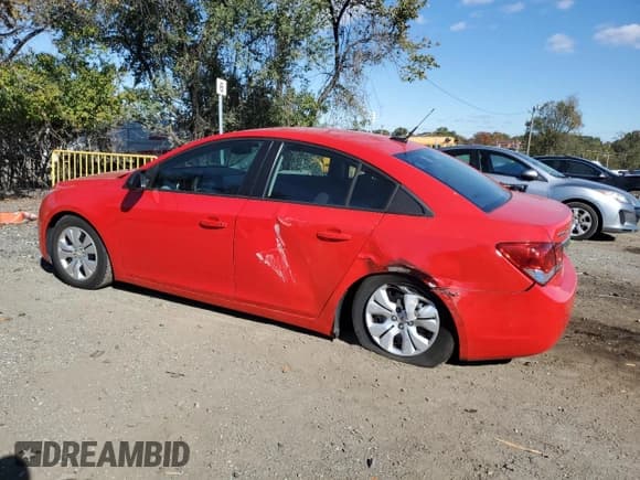 ✅ 2014 Chevrolet Cruze LS • VIN: 1G1PA5SG3E7157676 • Lot: 82648035. Listed on Copart with 17,998 mi. Free auction sales archive from the USA and detailed vehicle history report at DreamBid. Image 2.