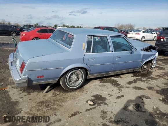 ✅ 1984 Oldsmobile Cutlass • VIN: 1G3AM69A1EM412659 • Lot: 85236294. Wystawiony na Copart z przebiegiem 80 542 mil. Bezpłatny archiwum sprzedaży aukcyjnych z USA i szczegółowy raport historii pojazdu na DreamBid. Zdjęcie 3.