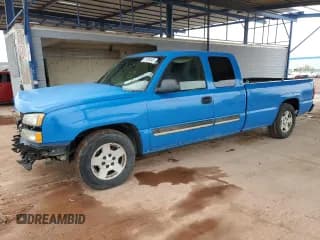 ✅ 2006 Chevrolet Silverado 1500 LT2 • VIN: 1GCEC19T96E156274 • Lot: 81106545. Wystawiony na Copart z przebiegiem 228 021 mil. Bezpłatny archiwum sprzedaży aukcyjnych z USA i szczegółowy raport historii pojazdu na DreamBid. Zdjęcie 1.