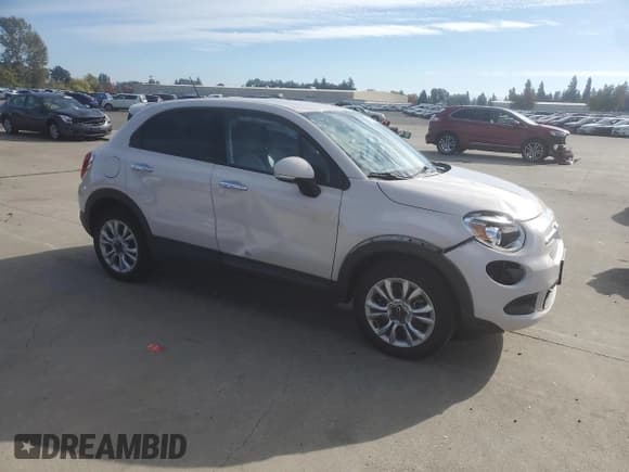 ✅ 2016 FIAT 500X Easy • VIN: ZFBCFYBT9GP364407 • Lot: 86974275. Listed on Copart with 62,140 mi. Free auction sales archive from the USA and detailed vehicle history report at DreamBid. Image 4.