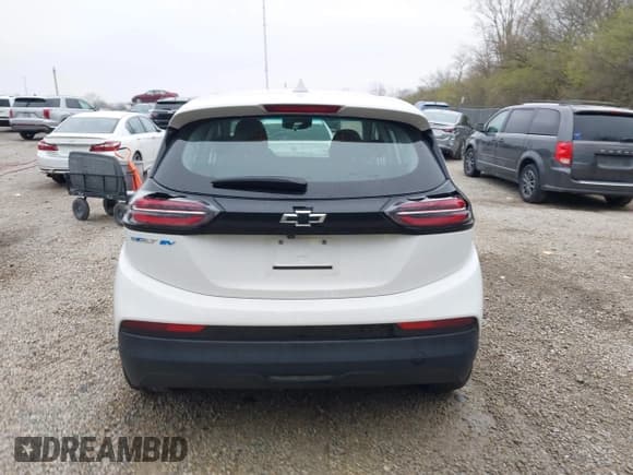 ✅ 2023 Chevrolet Bolt EV 1LT • VIN: 1G1FW6S0XP4107805 • Lot: 42010466. Wystawiony na IAAI z przebiegiem 18 625 mil. Bezpłatny archiwum sprzedaży aukcyjnych z USA i szczegółowy raport historii pojazdu na DreamBid. Zdjęcie 16.