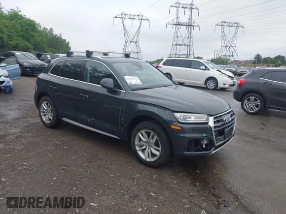 ✅ 2020 Audi Q5 Premium • VIN: WA1ANAFY6L2042006 • Lot: 42226173. Wystawiony na IAAI z przebiegiem 81 401 mil. Bezpłatny archiwum sprzedaży aukcyjnych z USA i szczegółowy raport historii pojazdu na DreamBid. Zdjęcie 1.