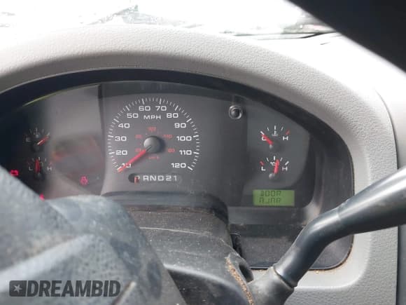 ✅ 2005 Ford F-150 XL • VIN: 1FTRF122X5NB40903 • Lot: 43583804. Wystawiony na IAAI z przebiegiem 295 129 mil. Bezpłatny archiwum sprzedaży aukcyjnych z USA i szczegółowy raport historii pojazdu na DreamBid. Zdjęcie 7.