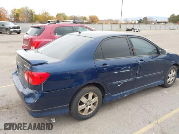 ✅ 2005 Toyota Corolla CE • VIN: 1NXBR32E65Z467881 • Lot: 43704996. Wystawiony na IAAI z przebiegiem 236 737 mil. Bezpłatny archiwum sprzedaży aukcyjnych z USA i szczegółowy raport historii pojazdu na DreamBid. Zdjęcie 4.