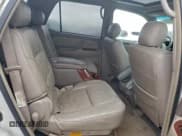 ✅ 2005 Toyota Sequoia Limited • VIN: 5TDBT48A85S256136 • Лот: 94486485. Опубликован ранее на Copart с пробегом 371 586 миль. Бесплатный доступ к архиву аукционных продаж из США и подробный отчёт об истории автомобиля на DreamBid. Изображение 10.