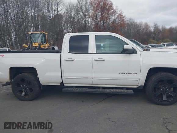 ✅ 2016 Chevrolet Silverado 1500 LT • VIN: 1GCVKREH7GZ173748 • Lot: 43612805. Listed on IAAI with 277,531 mi. Free auction sales archive from the USA and detailed vehicle history report at DreamBid. Image 13.