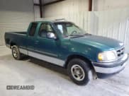 ✅ 1997 Ford F-150 • VIN: 1FTDX1725VNC00327 • Lot: 43556675. Wystawiony na Copart z przebiegiem 197 904 mil. Bezpłatny archiwum sprzedaży aukcyjnych z USA i szczegółowy raport historii pojazdu na DreamBid. Zdjęcie 4.