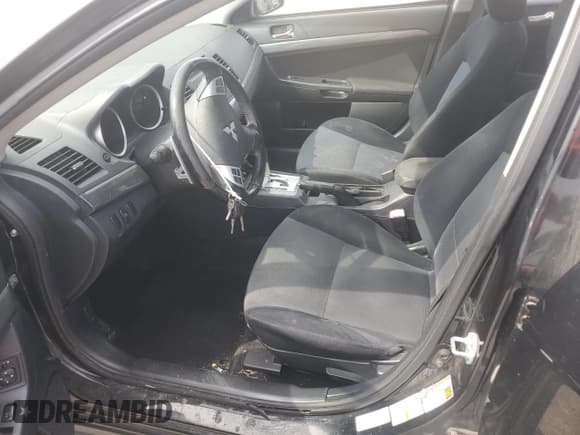 ✅ 2010 Mitsubishi Lancer GTS • VIN: JA32X8HW6AU021357 • Lot: 69638705. Wystawiony na Copart z przebiegiem 197 674 mil. Bezpłatny archiwum sprzedaży aukcyjnych z USA i szczegółowy raport historii pojazdu na DreamBid. Zdjęcie 7.