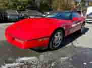 1990 Chevrolet Corvette z VIN 1G1YY2385L5119459, wystawiony jako Copart lot #91656435 z przebiegiem 51 537 mil mil oraz Czysty tytuł • Clean title. Historia ofert i sprzedaży dostępna na DreamBid. Obrazek 12.