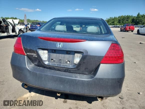✅ 2007 Honda Accord LX SE • VIN: 1HGCM66447A099877 • Lot: 69209495. Listed on Copart with 128,300 mi. Free auction sales archive from the USA and detailed vehicle history report at DreamBid. Image 6.