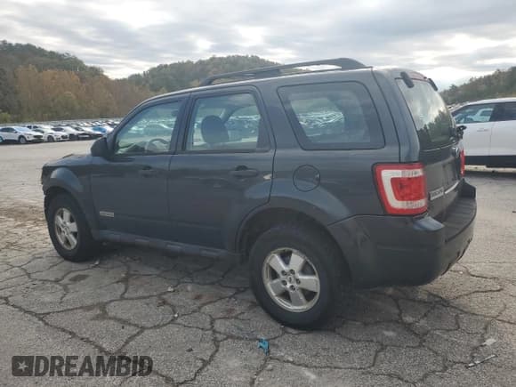 ✅ 2008 Ford Escape XLS • VIN: 1FMCU92Z88KC14960 • Lot: 87274945. Wystawiony na Copart z przebiegiem 166 005 mil. Bezpłatny archiwum sprzedaży aukcyjnych z USA i szczegółowy raport historii pojazdu na DreamBid. Zdjęcie 2.