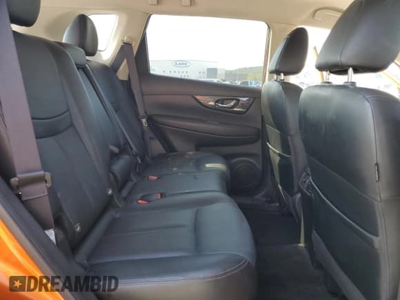 ✅ 2017 Nissan Rogue SL • VIN: JN8AT2MV9HW279670 • Lot: 80588875. Wystawiony na Copart z przebiegiem 118 896 mil. Bezpłatny archiwum sprzedaży aukcyjnych z USA i szczegółowy raport historii pojazdu na DreamBid. Zdjęcie 11.