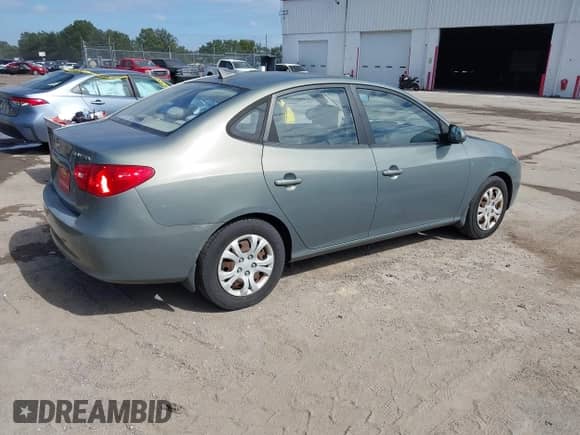 ✅ 2009 Hyundai Elantra GLS • VIN: KMHDU46D39U715010 • Лот: 43599659. Опубликован ранее на IAAI с пробегом 199 582 миль. Бесплатный доступ к архиву аукционных продаж из США и подробный отчёт об истории автомобиля на DreamBid. Изображение 4.