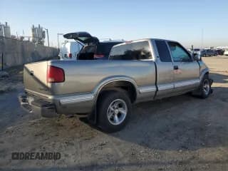 ✅ 1999 Chevrolet S-10 LS • VIN: 1GCCS19X8X8204988 • Лот: 50084925. Опубликован ранее на Copart с пробегом Не указан. Бесплатный доступ к архиву аукционных продаж из США и подробный отчёт об истории автомобиля на DreamBid. Изображение 3.