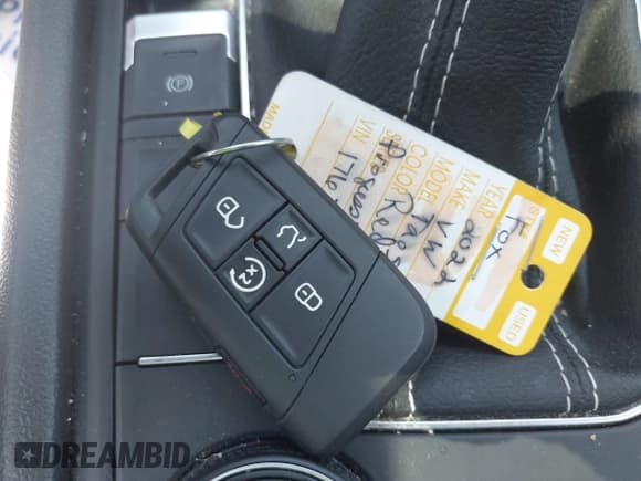 ✅ 2022 Volkswagen Taos SE • VIN: 3VVPX7B2XNM037418 • Lot: 42762385. Wystawiony na IAAI z przebiegiem 49 933 mil. Bezpłatny archiwum sprzedaży aukcyjnych z USA i szczegółowy raport historii pojazdu na DreamBid. Zdjęcie 11.