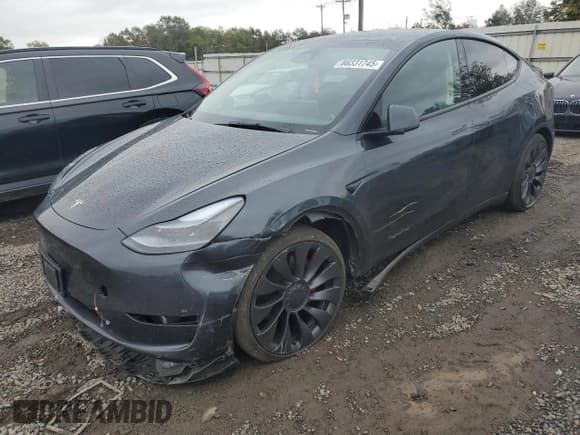 ✅ 2024 Tesla Model Y Performance • VIN: 7SAYGDEF9RA322718 • Lot: 86331745. Wystawiony na Copart z przebiegiem 34 956 mil. Bezpłatny archiwum sprzedaży aukcyjnych z USA i szczegółowy raport historii pojazdu na DreamBid. Zdjęcie 1.