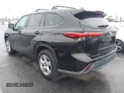 ✅ 2022 Toyota Highlander L • VIN: 5TDCZRAH5NS111322 • Lot: 43712990. Wystawiony na IAAI z przebiegiem 34 719 mil. Bezpłatny archiwum sprzedaży aukcyjnych z USA i szczegółowy raport historii pojazdu na DreamBid. Zdjęcie 3.