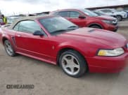 ✅ 2000 Ford Mustang • VIN: 1FAFP4441YF236598 • Lot: 43714944. Wystawiony na IAAI z przebiegiem 225 845 mil. Bezpłatny archiwum sprzedaży aukcyjnych z USA i szczegółowy raport historii pojazdu na DreamBid. Zdjęcie 1.