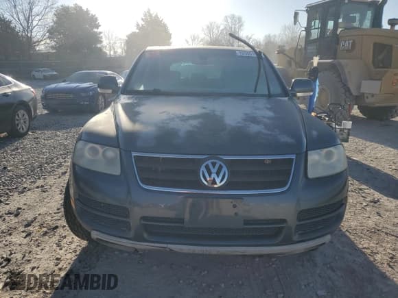 ✅ 2005 Volkswagen Touareg • VIN: WVGZG77L75D075978 • Lot: 92805195. Wystawiony na Copart z przebiegiem Nie podano. Bezpłatny archiwum sprzedaży aukcyjnych z USA i szczegółowy raport historii pojazdu na DreamBid. Zdjęcie 5.