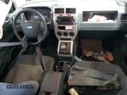 ✅ 2008 Jeep Compass Sport • VIN: 1J8FF47W58D654211 • Lot: 71696935. Wystawiony na Copart z przebiegiem 147 747 mil. Bezpłatny archiwum sprzedaży aukcyjnych z USA i szczegółowy raport historii pojazdu na DreamBid. Zdjęcie 8.