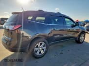 ✅ 2017 Chevrolet Traverse LT • VIN: 1GNKRHKD3HJ175515 • Lot: 82062645. Wystawiony na Copart z przebiegiem 91 559 mil. Bezpłatny archiwum sprzedaży aukcyjnych z USA i szczegółowy raport historii pojazdu na DreamBid. Zdjęcie 3.