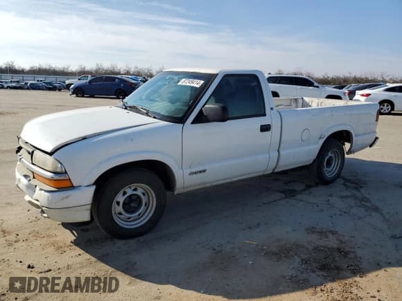 ✅ 2000 Chevrolet S-10 LS • VIN: 1GCCS14W8YK222863 • Лот: 87249414. Опубликован ранее на Copart с пробегом 217 295 миль. Бесплатный доступ к архиву аукционных продаж из США и подробный отчёт об истории автомобиля на DreamBid. Изображение 1.