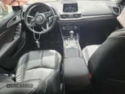 ✅ 2018 Mazda 3 Touring • VIN: 3MZBN1L36JM273798 • Lot: 69535135. Wystawiony na Copart z przebiegiem 68 166 mil. Bezpłatny archiwum sprzedaży aukcyjnych z USA i szczegółowy raport historii pojazdu na DreamBid. Zdjęcie 8.