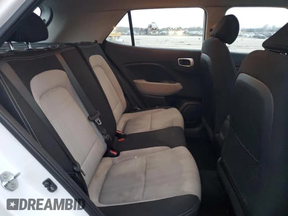 ✅ 2020 Hyundai Venue SEL • VIN: KMHRC8A33LU015364 • Lot: 83987554. Listed on Copart with 95,140 mi. Free auction sales archive from the USA and detailed vehicle history report at DreamBid. Image 12.