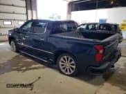 ✅ 2019 Chevrolet Silverado 1500 High Country • VIN: 1GCUYHEL7KZ150052 • Lot: 67518544. Wystawiony na Copart z przebiegiem 84 476 mil. Bezpłatny archiwum sprzedaży aukcyjnych z USA i szczegółowy raport historii pojazdu na DreamBid. Zdjęcie 2.