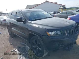 ✅ 2015 Jeep Grand Cherokee Laredo • VIN: 1C4RJFAG9FC711044 • Лот: 42981676. Опубликован ранее на IAAI с пробегом 196 857 миль. Бесплатный доступ к архиву аукционных продаж из США и подробный отчёт об истории автомобиля на DreamBid. Изображение 1.